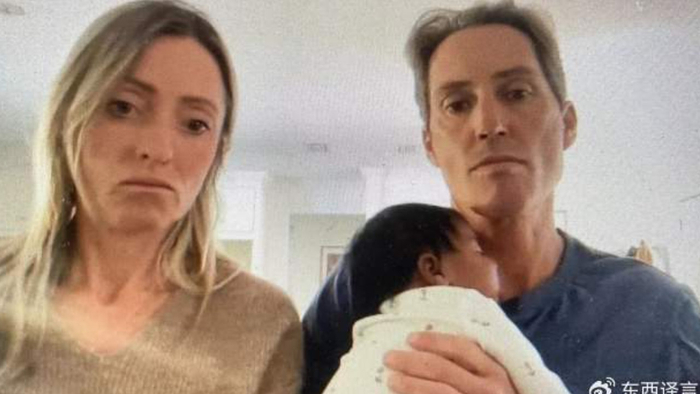 美国白人夫妇生下黑人宝宝，竟是诊所胚胎混淆，已有感情难割舍