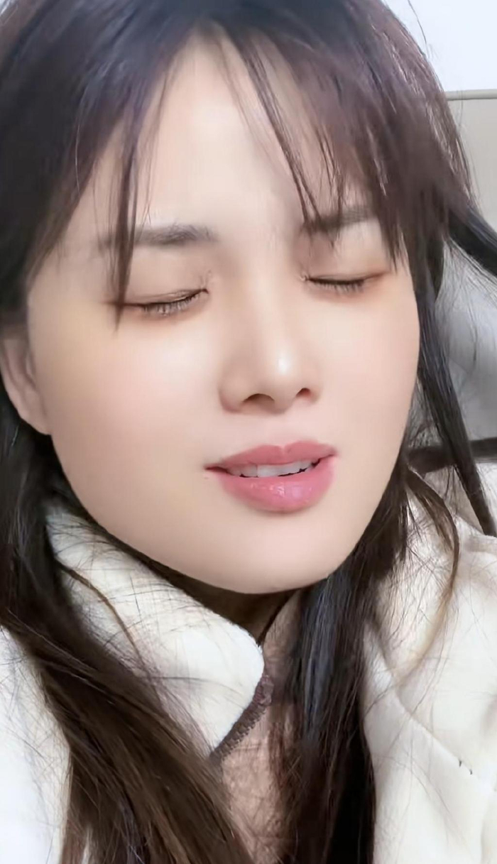 女网红"一笑倾城"复出,时隔两个月重新发视频:今夜无眠难入睡|女网