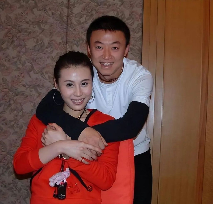 马琳与张宁益离婚12年：他迎娶瑜伽女神，她嫁给高管移居美国