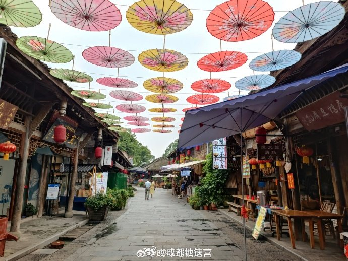 安仁古镇青石小路古朴典雅