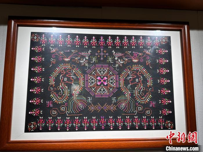 广西千年瑶绣走向世界|服饰|李素芳|瑶族_新浪新闻