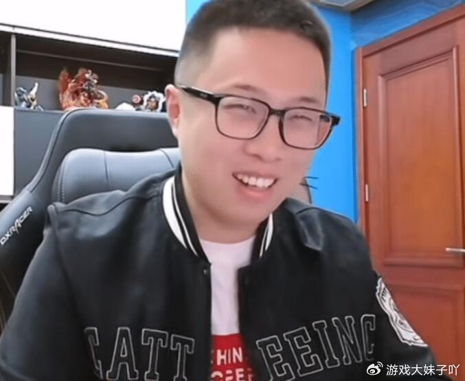 大龙猫首播人气突破10万,喊话旭旭宝宝,我首播他都不敢直播|龙猫|主播