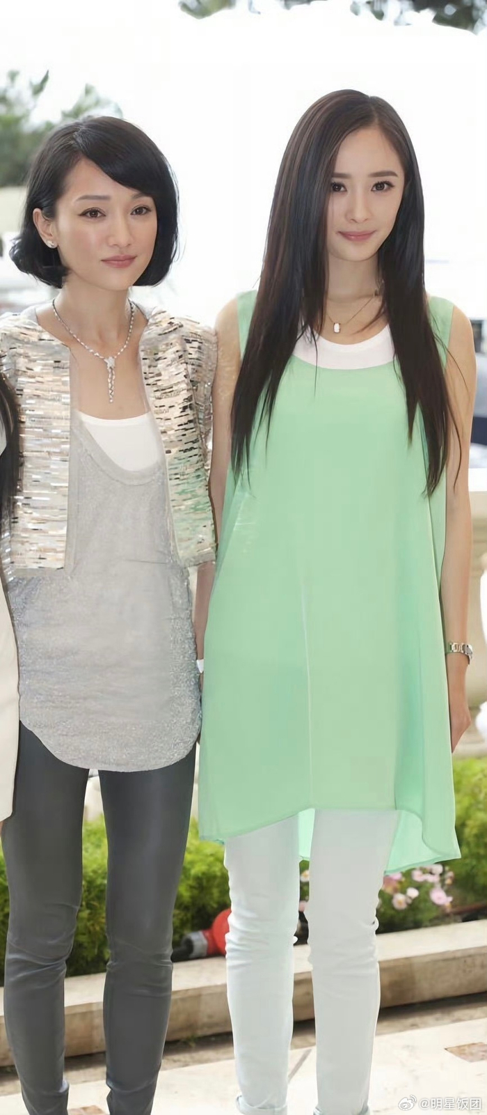 杨幂和周迅早期的同框合照,勾起了我们对那个时期的无限遐想