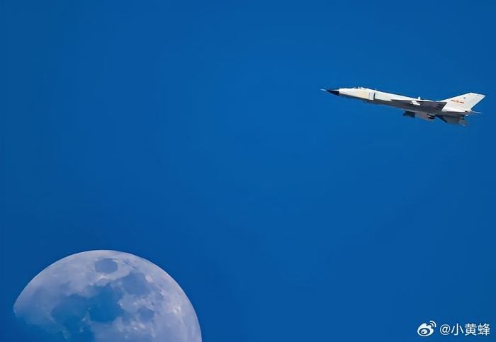 众志成城人定胜天起飞01中国青年