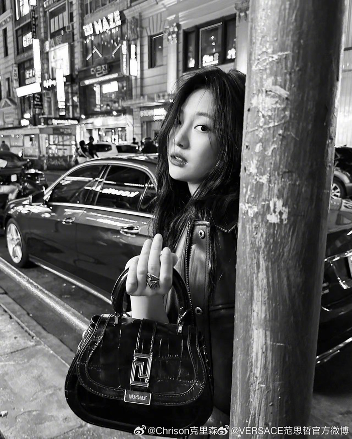 VERSACE 官宣aespa成员宁艺卓出任全球品牌代言人，恭喜Ningning__财经头条