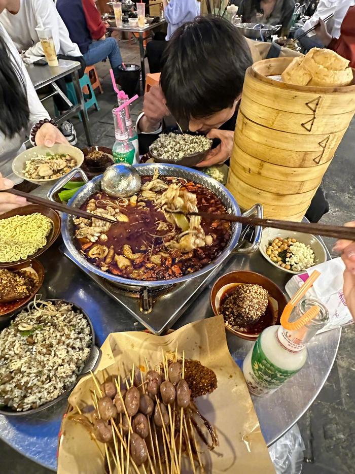 成都真正好吃的苍蝇馆子抚琴地铁口出来的这家真的味道很不错