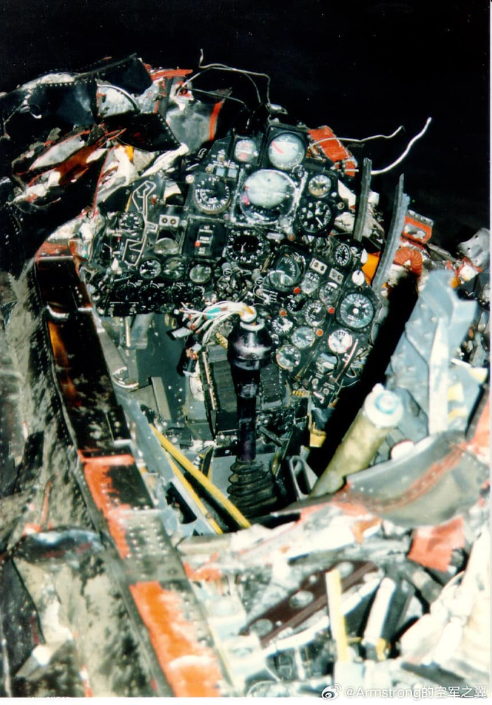 sr71974号的坠机残骸打捞