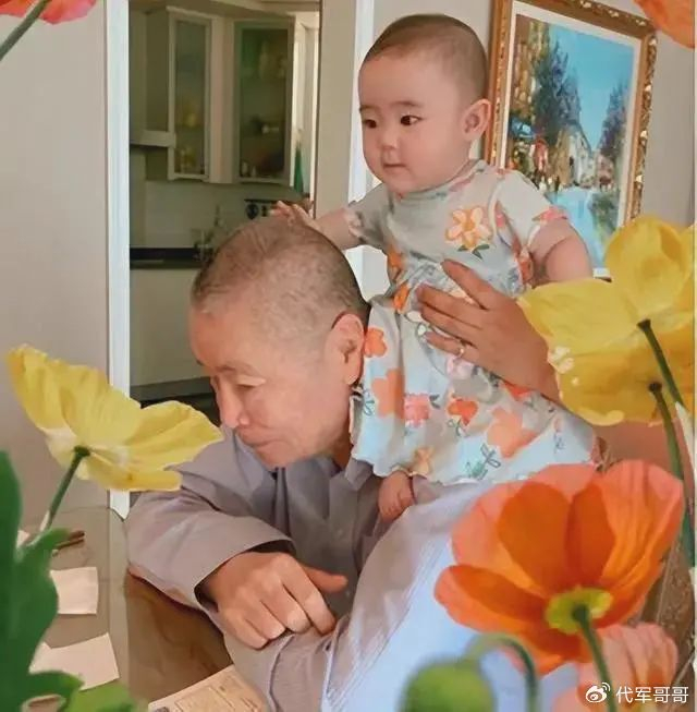 小37岁妻子孙颖官宣生子,大儿子刘晓庆59岁|刘诗昆|孙颖|刘晓庆_新浪