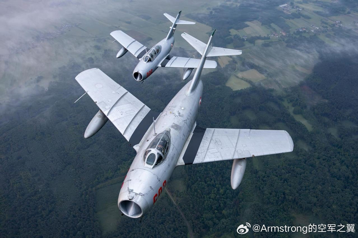 波兰米格15lim2双机