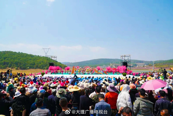 1/ 9桃园是放歌的好地方,3月15日至17日,祥云县第二届桃花节在禾甸镇