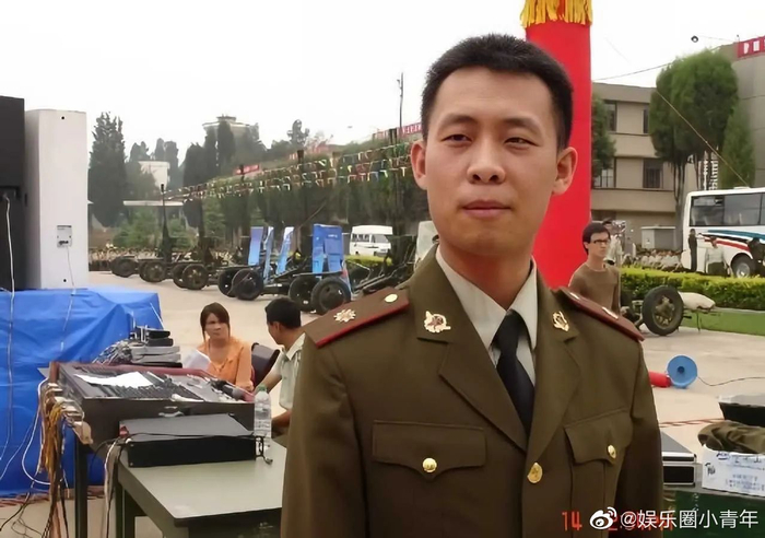 一些没见过的史今班长那个时候的张译真的好嫩啊