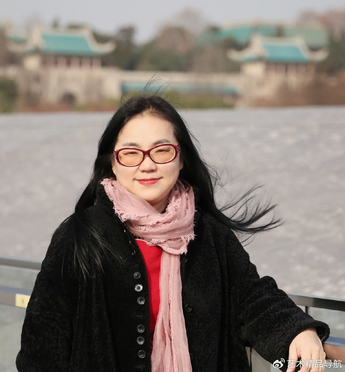 《云山有意羁情向北》《百年巨变春山换新颜》简介:陈瑛,原武汉大学