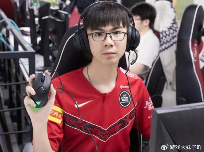 前edg替补在pcs赛区乱杀,两年拿到3次fmvp,锁定msi名额|赛区|战队