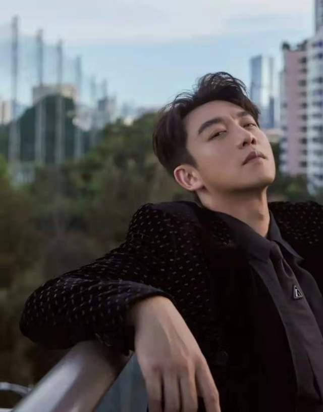 郑恺女儿上综艺惹争议,不删镜头全程脸上打码,宣传未成年疑违规|郑恺|