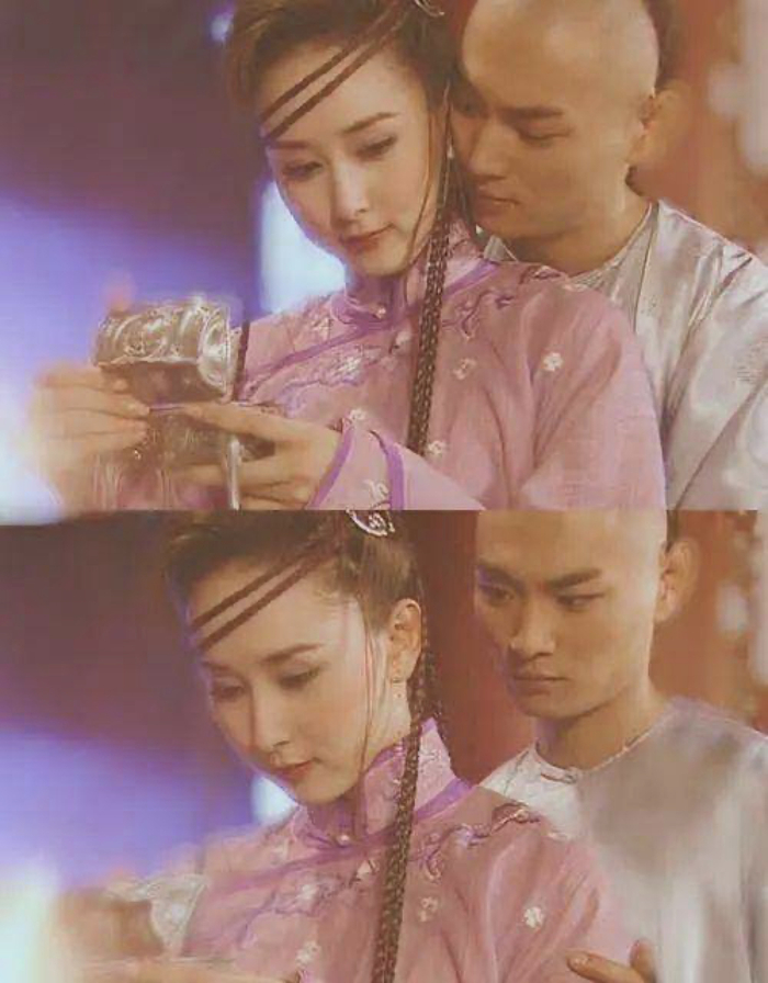 面对胡静饰演的爱人紫瑛,他温柔缱绻,眉眼含笑,如山水写意般意态悠远.