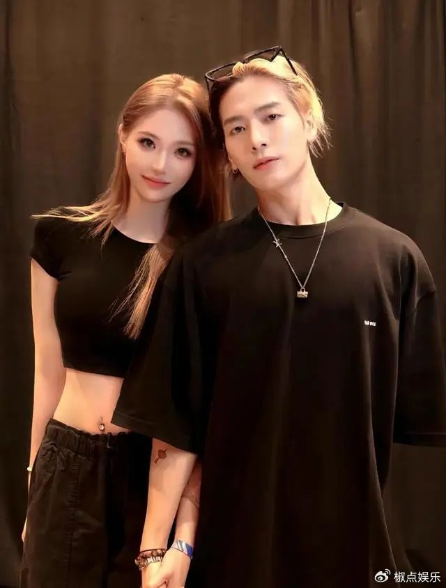 王嘉尔绅士人设崩塌?