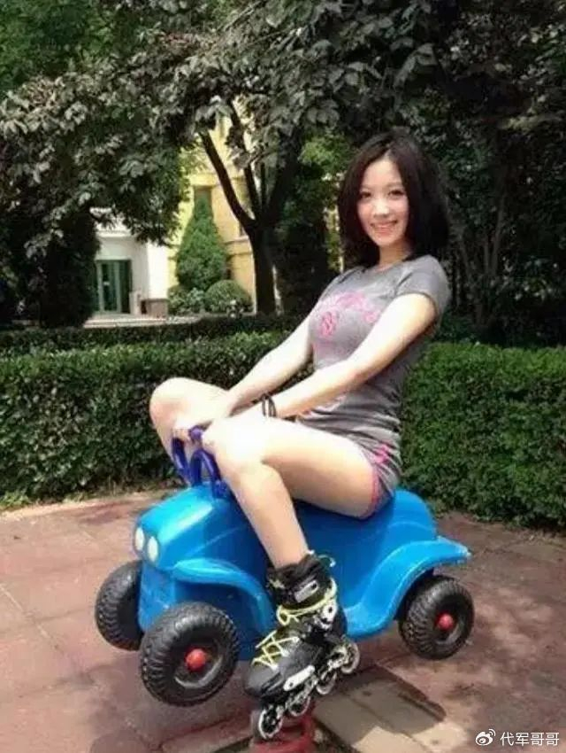 原来她已去世9年了,生前饱受癌症折磨,临终前的一