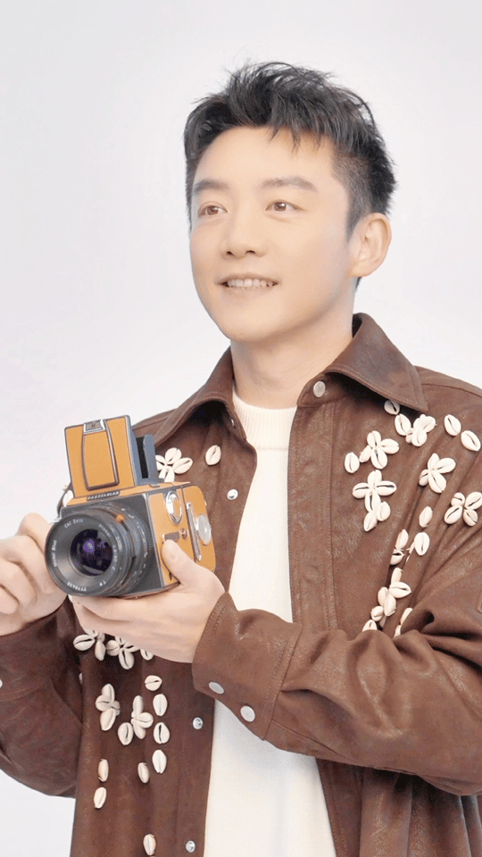 郑恺的官宣海报也太帅了吧