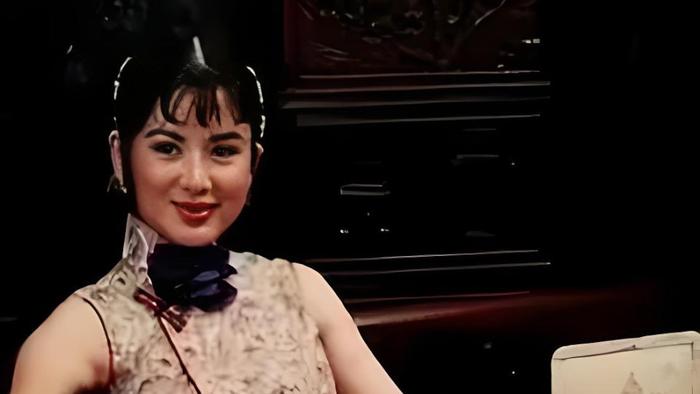 她曾是“中国第一美妇”，受克林顿接见，坐过牢生过娃，77岁还是单身