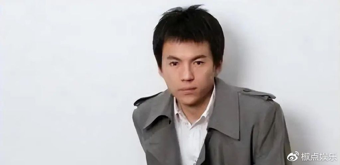 他和继母亲如姐弟,和多名女星关系暧昧:有钱真的可以为所欲为吗?|王烁|王志才|周迅|王珂|王艳_新浪新闻