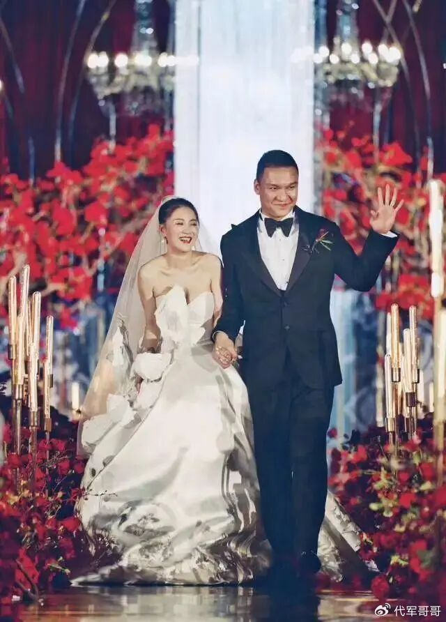 揭秘导演车澈与歌手李嘉格离婚真实内幕|娱乐负面|婚姻|婚礼|综艺|家庭_新浪娱乐_新浪新闻