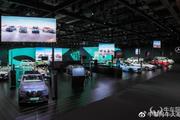 2023上海车展：奔驰展台众星云集 新款迈巴赫S级售价接近700万元