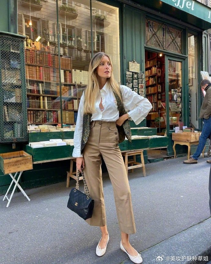 ins时尚博主的巴黎街头穿搭lookbook优雅浪漫的法式风情
