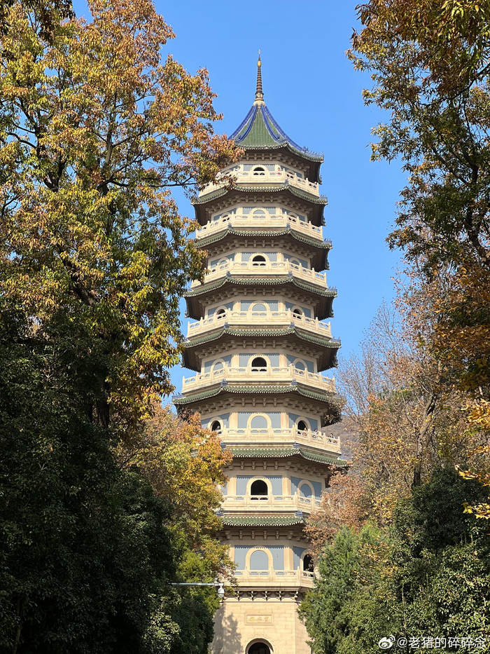 在南京灵谷胜境无梁殿及灵谷塔