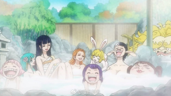 特征却是女性,他也一直把自己当女生,所以也是和娜美等女生进了女澡堂