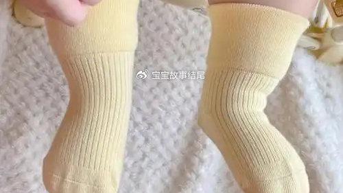 婴儿要穿袜子吗？除了这3个情况要穿，其它时候不需要