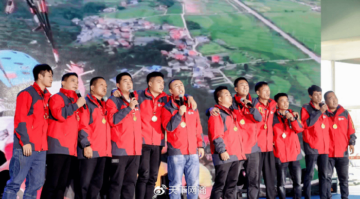 跌去1000亿市值,利润狂涨210%,这家巨头上演“咸鱼翻身”|满帮|满帮集团|货运|做空|净利润_新浪财经_新浪新闻