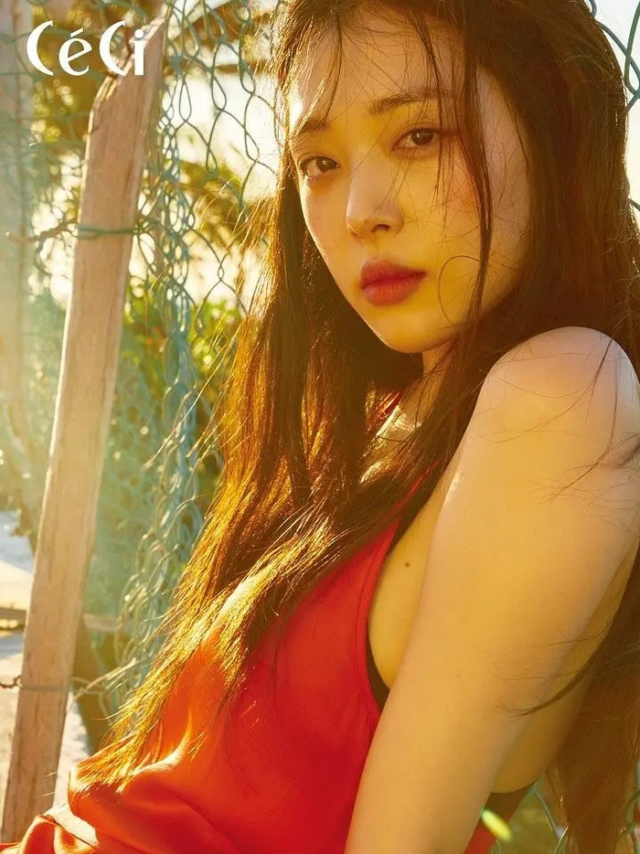 揭自杀原因她称不穿内衣为性感|崔雪莉|雪莉|纪录片_新浪新闻