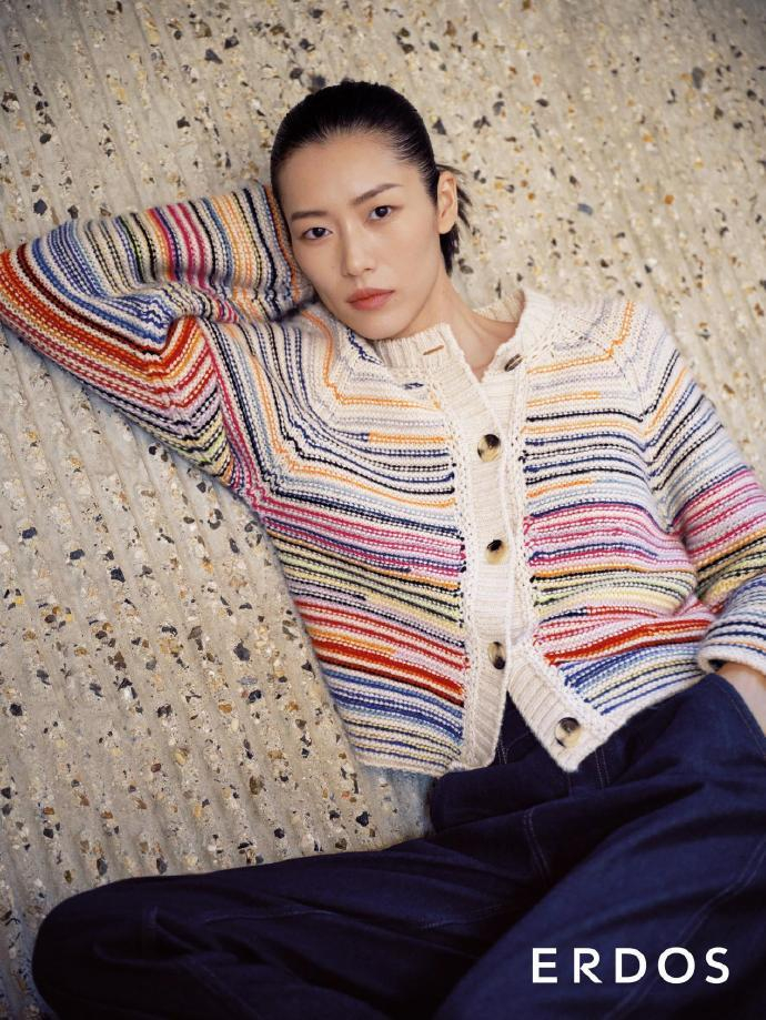刘雯演绎的erdos 2024秋冬女装