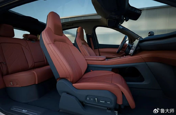 鲁大师5月新能源车榜:33款新车上市,问界小鹏车机表现不及昊铂深蓝