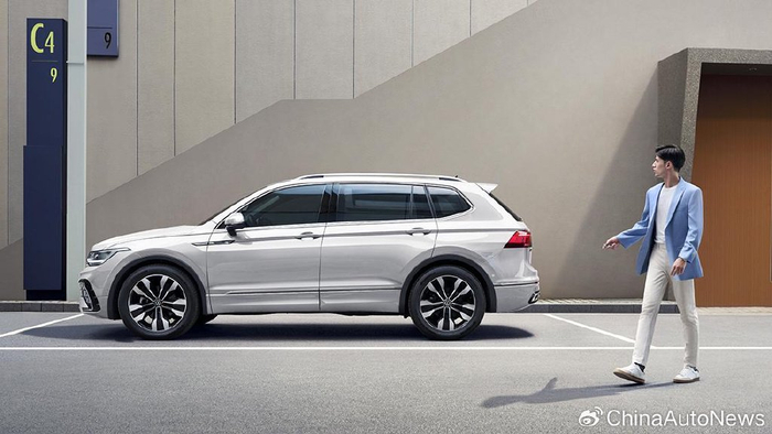 上汽大众途观l2024出众款庆祝40周年启航新里程