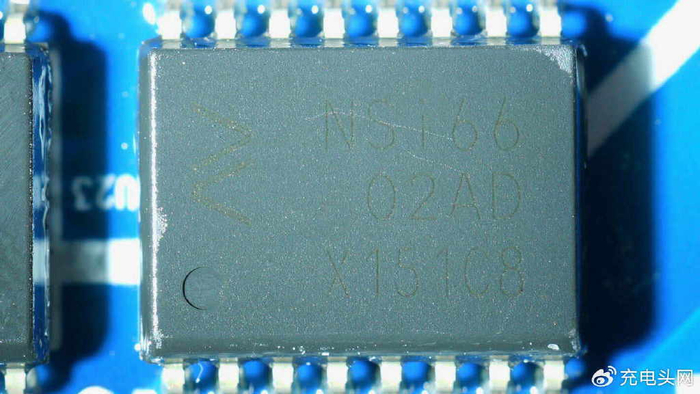 新一代电小二户外电源1000 pro 2拆解:全新安全快充技术,做工精细品