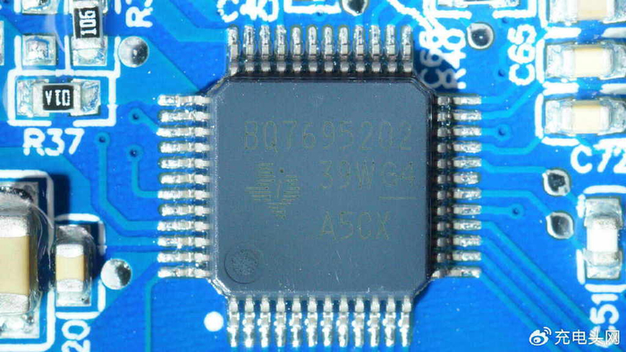 新一代电小二户外电源1000 pro 2拆解:全新安全快充技术,做工精细品