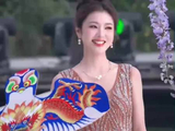 内娱明媚天花板！李云霄美得不可方物，太绝了！