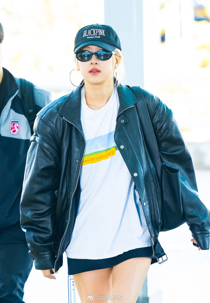 25日朴彩英仁川出发时装周帽子戴的是blackpink世巡的