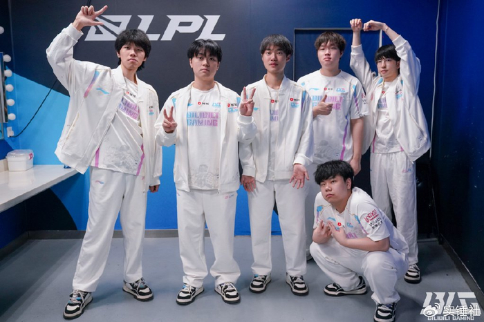 IG老板微博开团Elk！BLG管理层斩杀教练又换打野