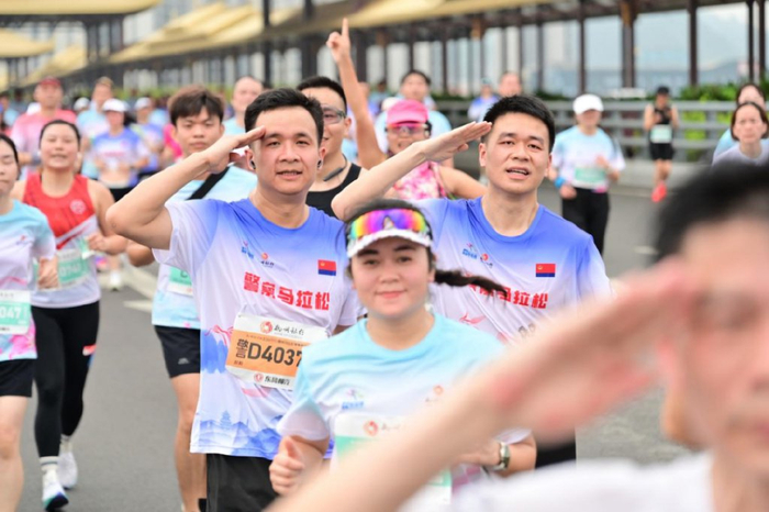 2024柳州警察马拉松圆满落幕
