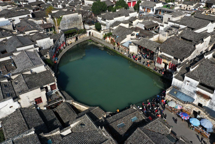 走进安徽宏村就宛如走进了中国的水墨丹青