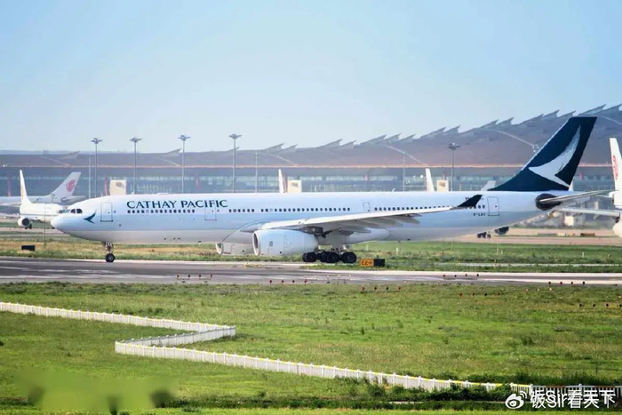 两大飞机巨头全部出事!波音之后空客a330也冒烟了,被迫紧急返航!|波音