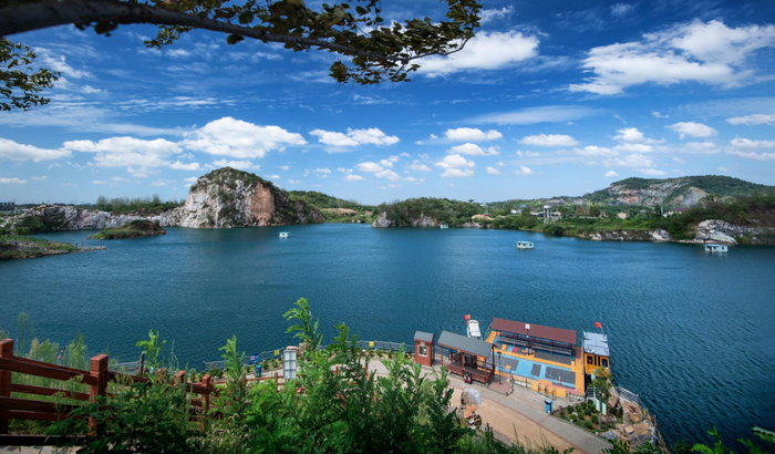 水晶山休闲运动游丹阳眼镜城——黄连山村——凤凰湖公园——水晶山