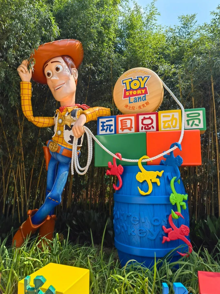 昨天用华为p50 pro在上海迪士尼乐园拍的照片