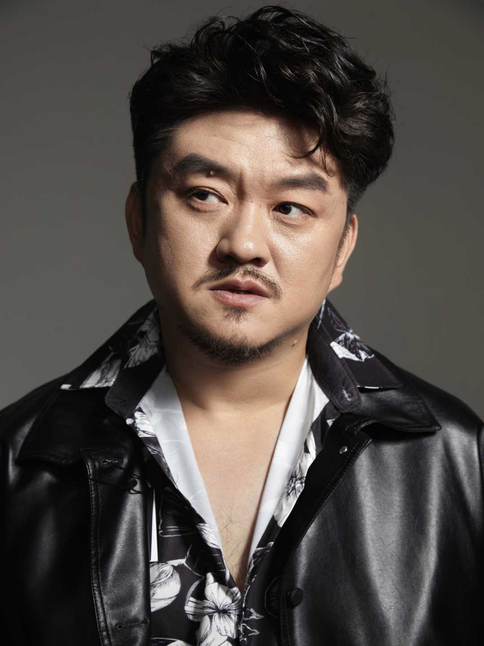 嘉·news | 李浩天氛围感写真释出 复古光影展情绪张力|最好的相遇|李