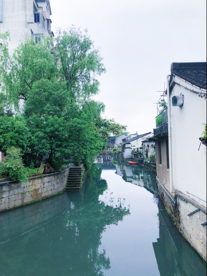 浙江·绍兴,河流与乌篷船