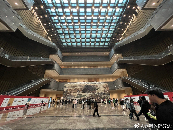 来了来了,江西省博物馆～人可不少__财经头条