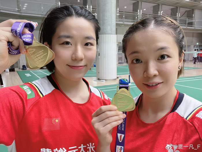 陈清晨@陈小白baobao 贾一凡
