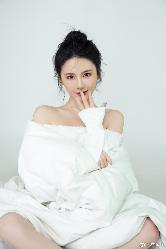 当我们把这个问题抛给云福晋时,她说独处时的自己喜